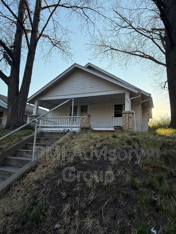 Foto del edificio - 1228 SW Woodward Ave