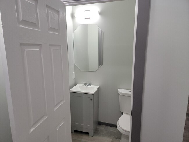 Building Photo - 1111 N Dearborn St