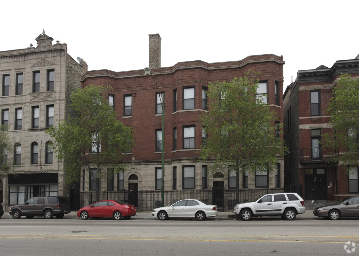 Foto del edificio - 1353-1355 N Ashland Ave