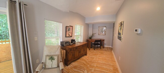 Foto del edificio - 6542 Sherry Ln