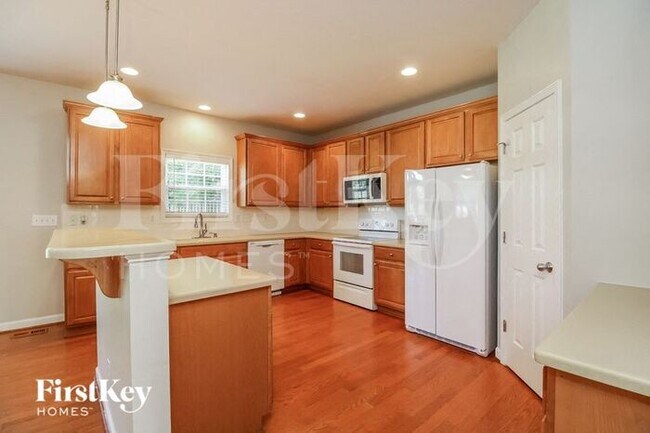 Building Photo - 3911 Fox Grove Trail