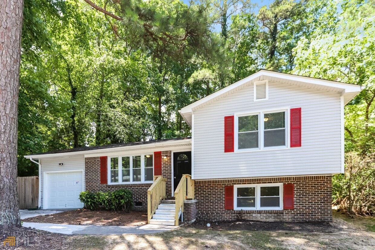 6033 Hillandale Dr, College Park, GA 30349 House Rental in College