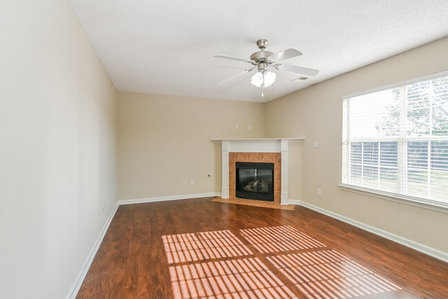 Building Photo - 9012 Savannah Ridge Dr