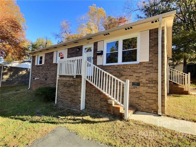 Foto del edificio - 264 E McLelland Ave