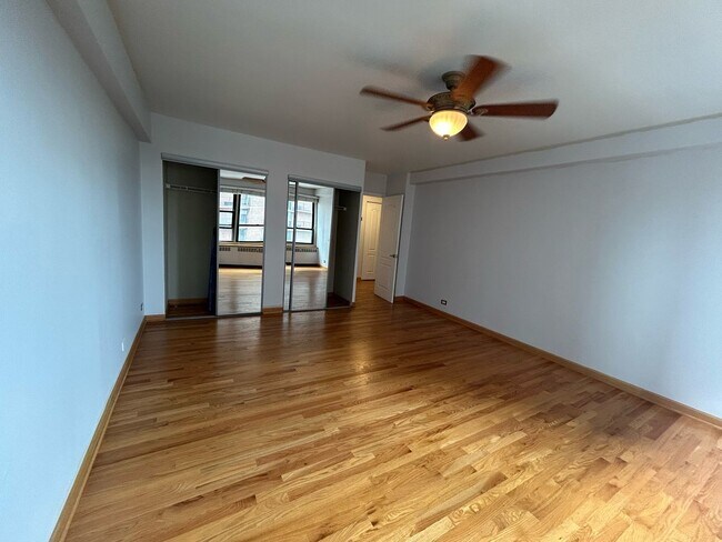 Building Photo - 4180 N Marine Dr