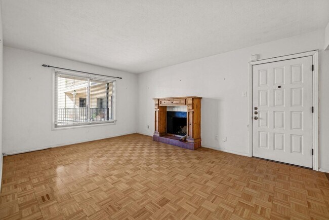 Foto del edificio - 505 W 7th St