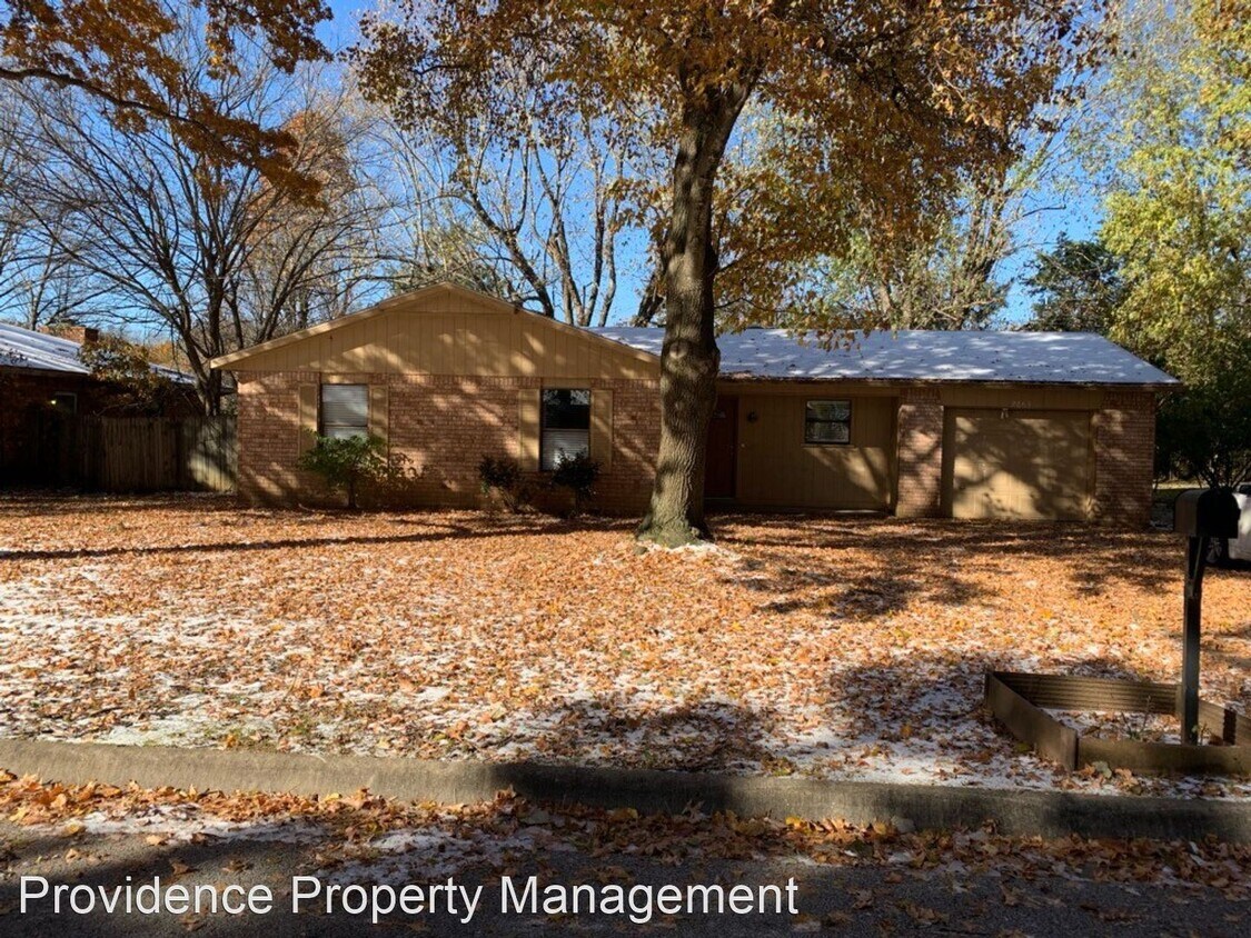 Foto principal - 3 br, 2 bath House - 2865 N. Sunny Lane