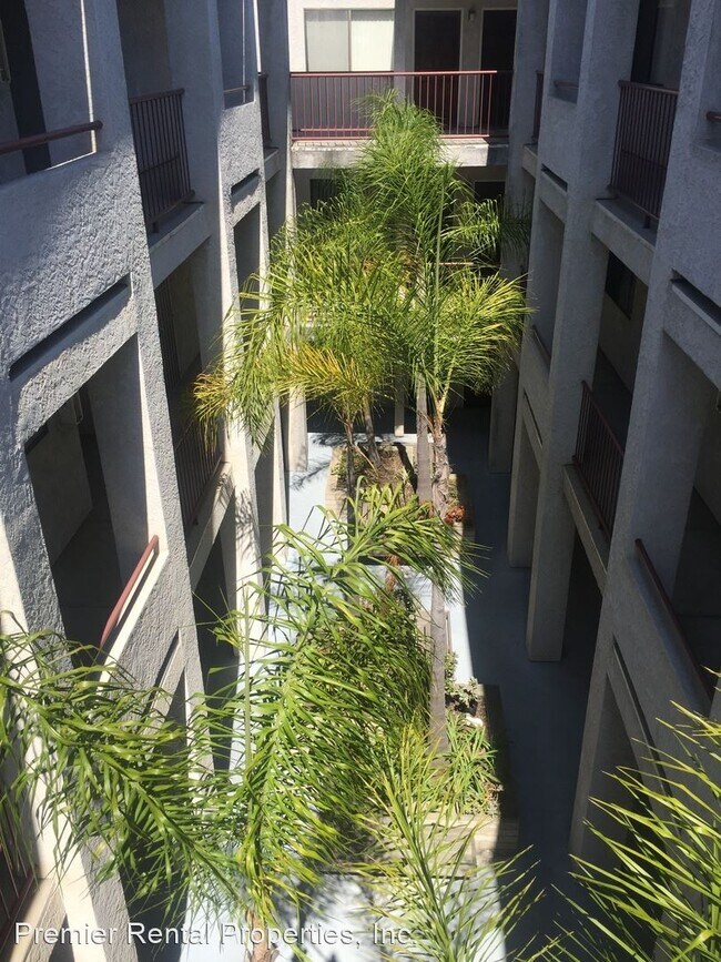 Foto del edificio - 3928 Illinois St