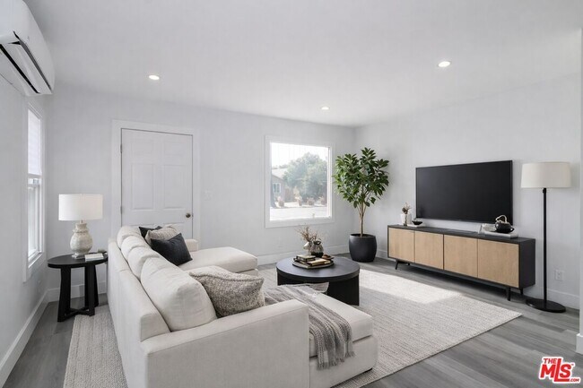 Foto del edificio - 2303 W 30th St