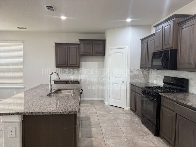 Foto del edificio - 4928 Sugarcane Ln