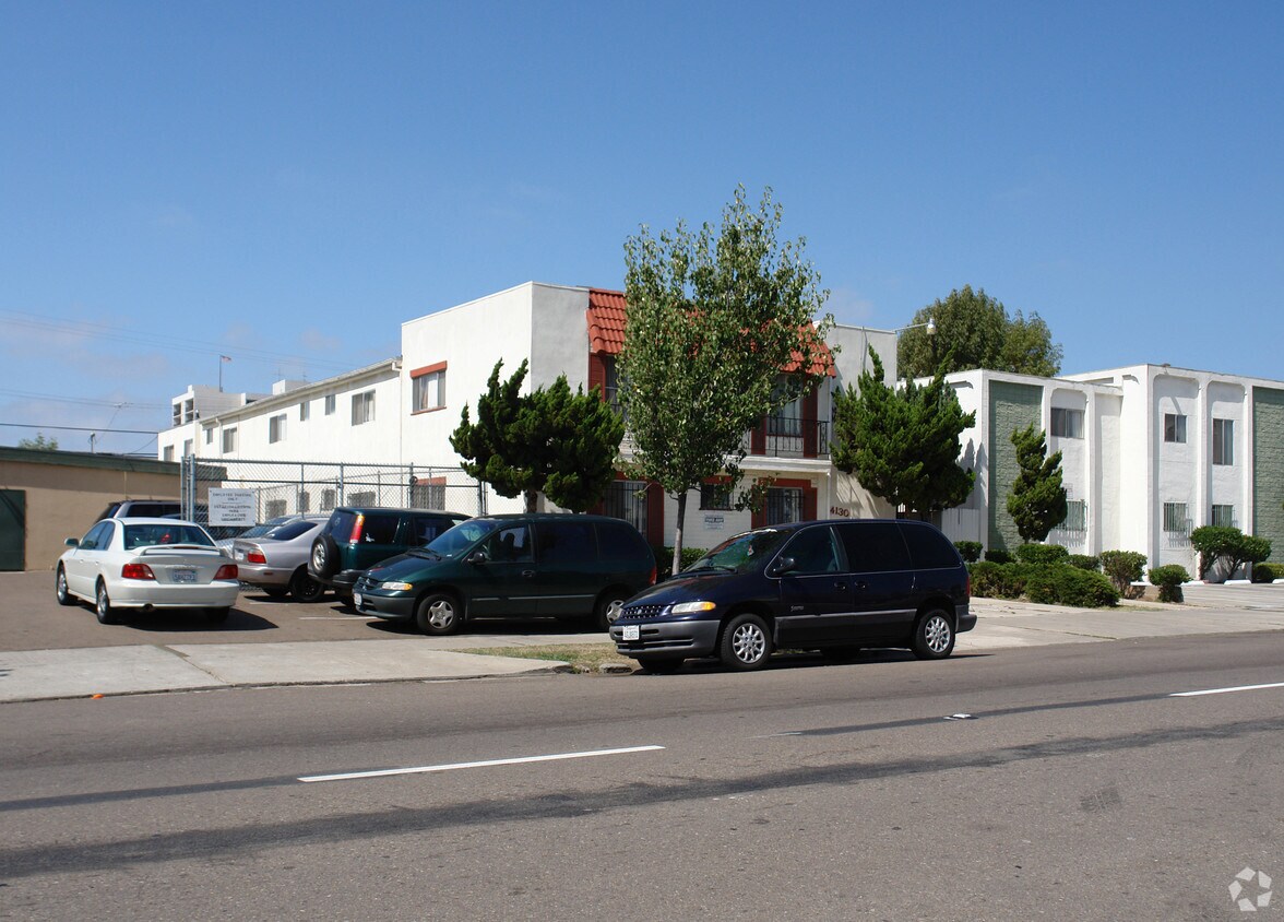 Foto del edificio - 4130 43rd St