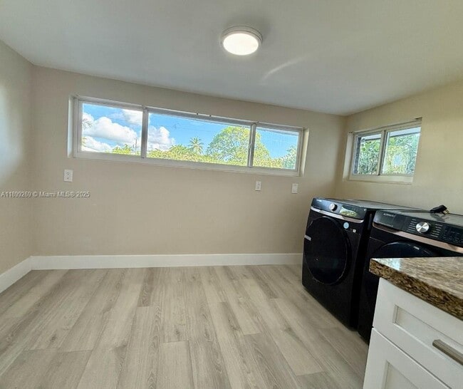 Foto del edificio - Bright & Updated 2-Bedroom, 2-Bath Home wi...