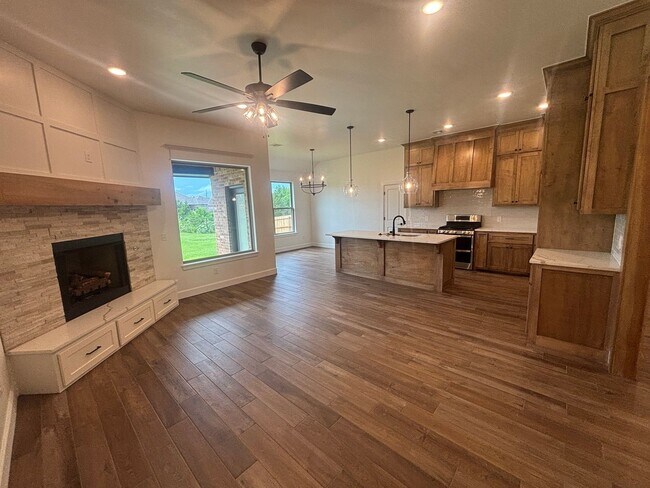 Building Photo - Wonderful 4 Bed 2 Bath Home in Norman
