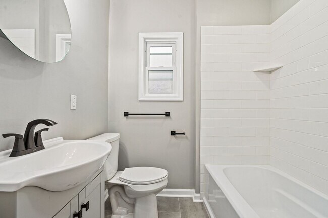 Foto del edificio - 301 Rochelle St