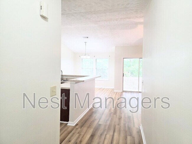 Foto del edificio - 6768 Willowbrook Dr