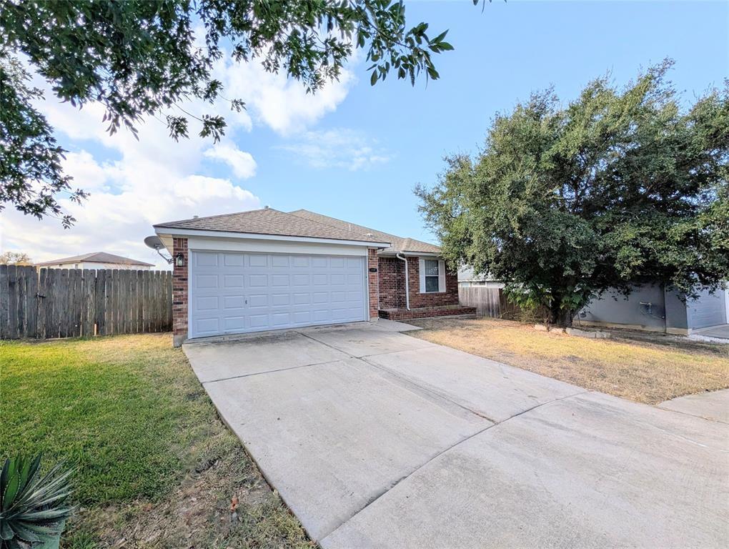 Foto principal - 15107 Nuttall Dr