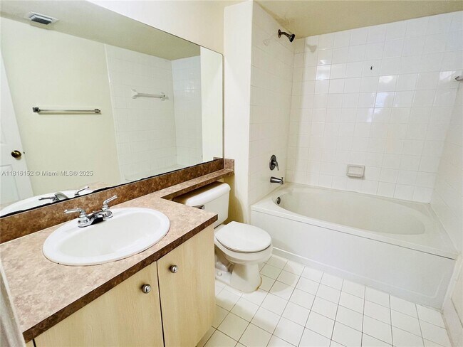 Building Photo - 711 SW 111th Way