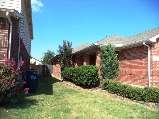 Building Photo - 2121 Ingrid Ln