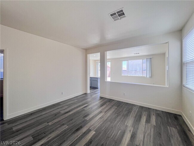 Foto del edificio - 8913 Kingswood Dr