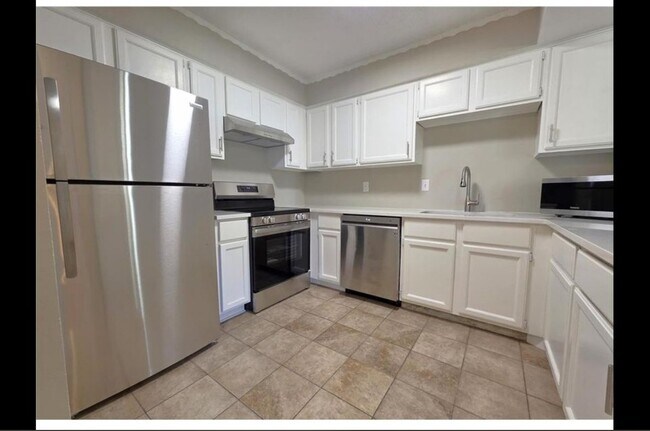 Foto del edificio - 4710 Lenore Ln