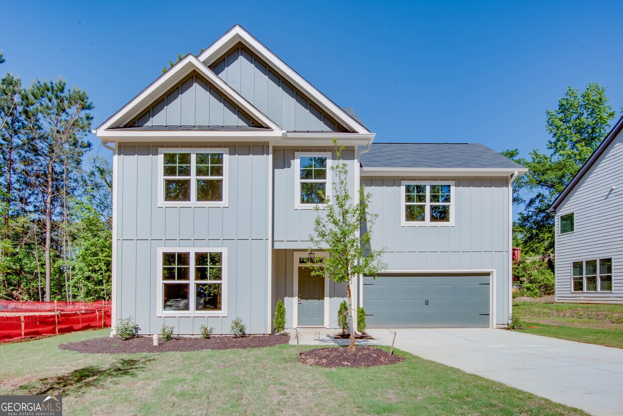 Foto principal - 3352 Landings S Dr SW
