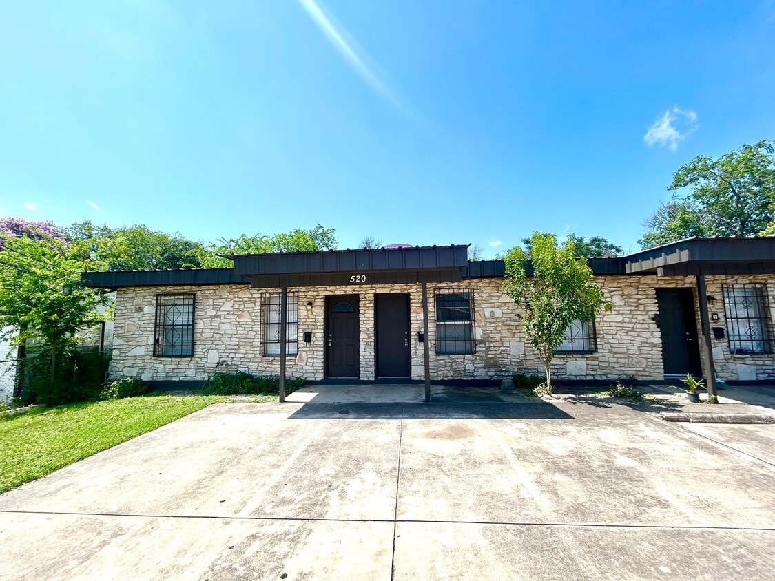 Photo - 520 Prado St