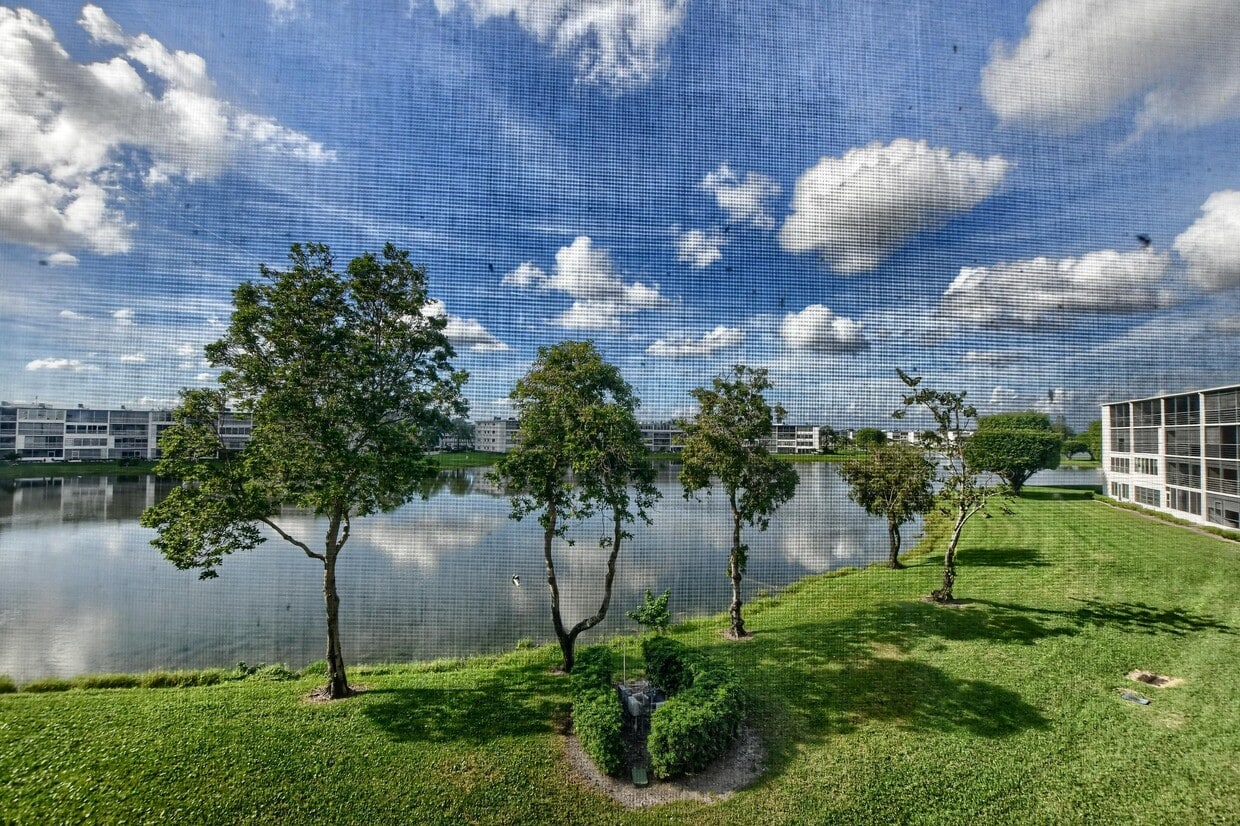 3085 Guildford E, Boca Raton, FL 33434 Condo for Rent in Boca Raton