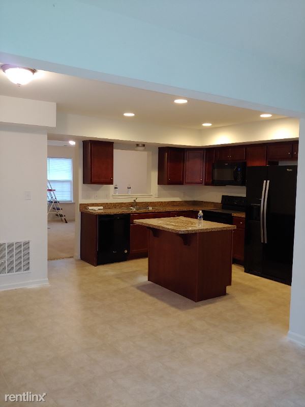 Foto del edificio - 3 br, 2.5 bath Townhome - 18 Teakwood Dr