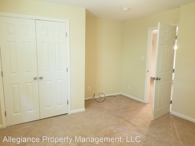 Building Photo - 2 br, 1 bath House - 2210 S Landing Rd