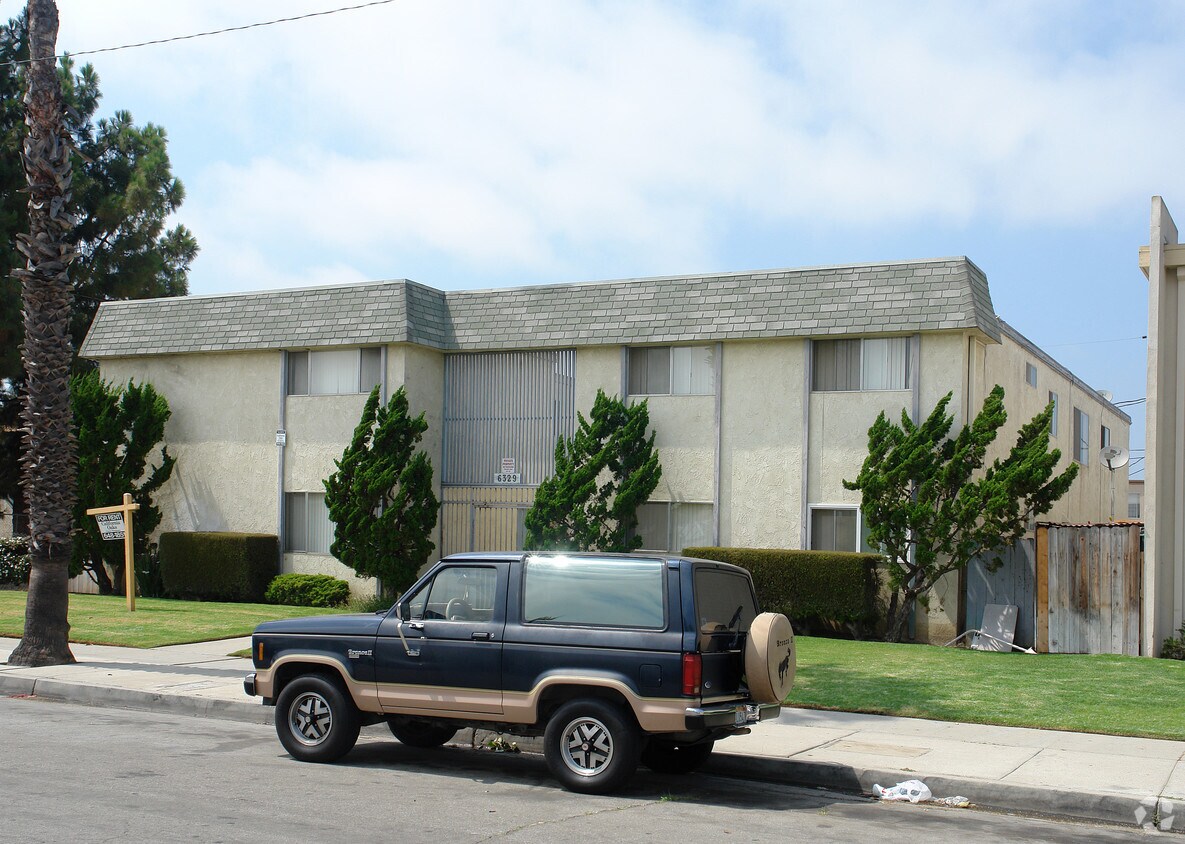 Foto del edificio - 6329 Nightingale St