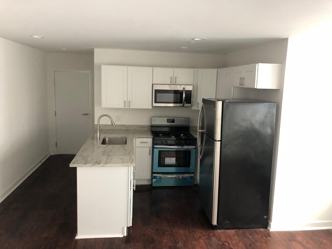Foto del edificio - 717 Kenyon St NW