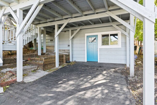 Foto del edificio - 2Br/2Ba Cozy Beach House with Bonus Office...