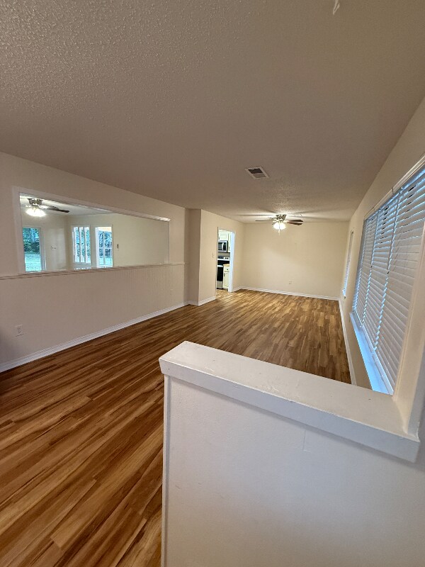 Foto del edificio - 216 Clower Ave