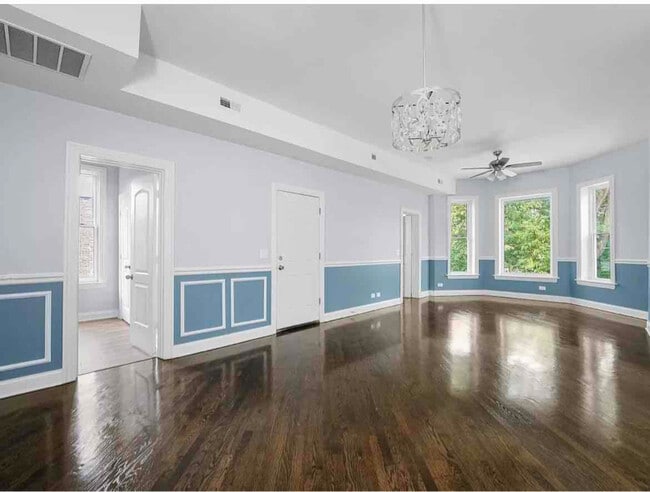 Foto del edificio - 6430 S Green St