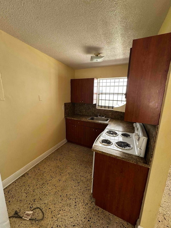 Primary Photo - 1040 SW 7th St