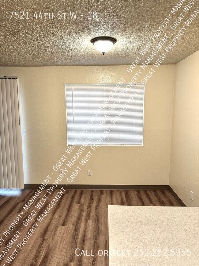 Foto del edificio - 7521 44th St W