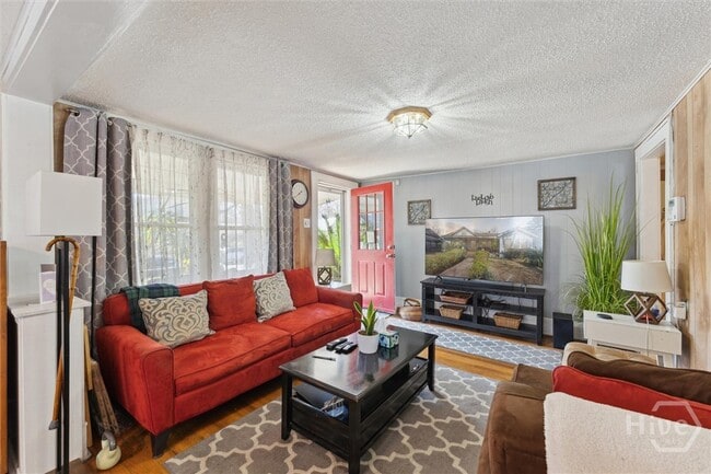 Building Photo - 742 E Park Ave