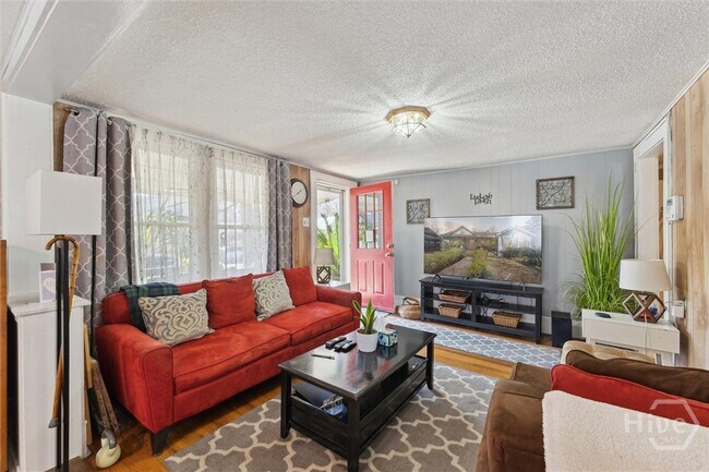 Foto del edificio - 742 E Park Ave