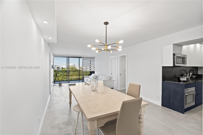 Building Photo - 20301 W Country Club Dr