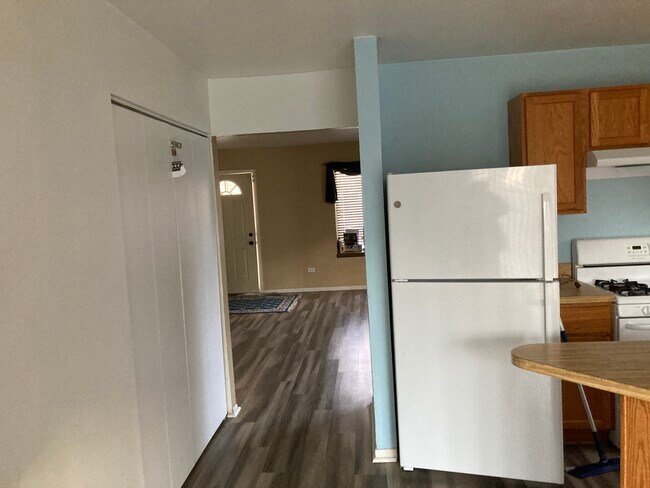 Foto del edificio - 855 Mulford Ln