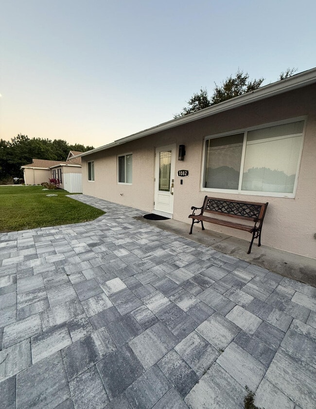 Foto del edificio - 1082 SW Bellevue Ave