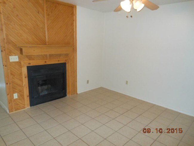 Building Photo - 205 Jason Dr