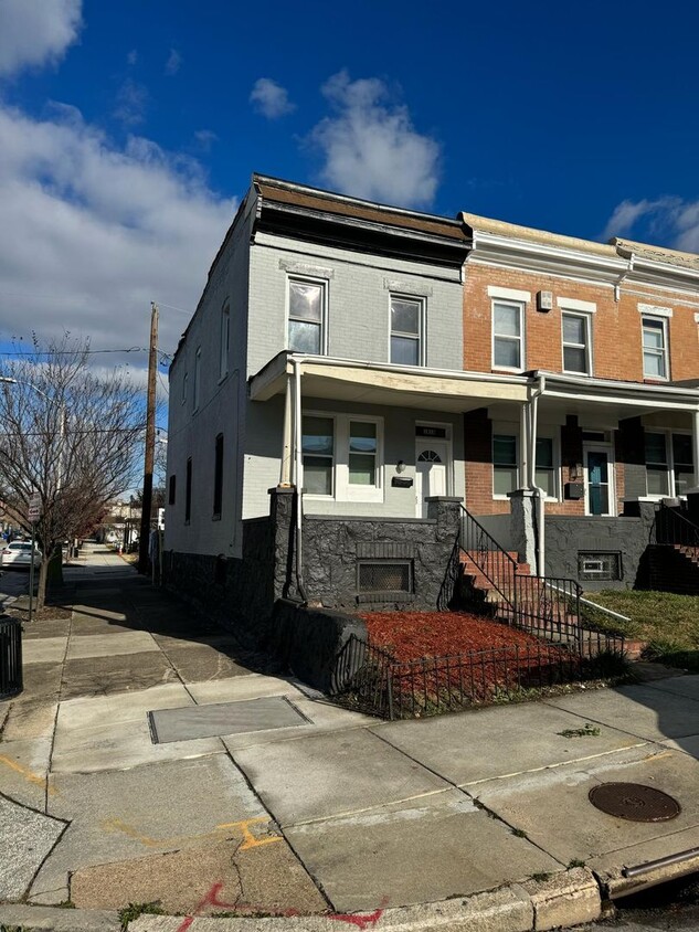 Foto principal - Recently Renovated Three Bed One Bath Read...