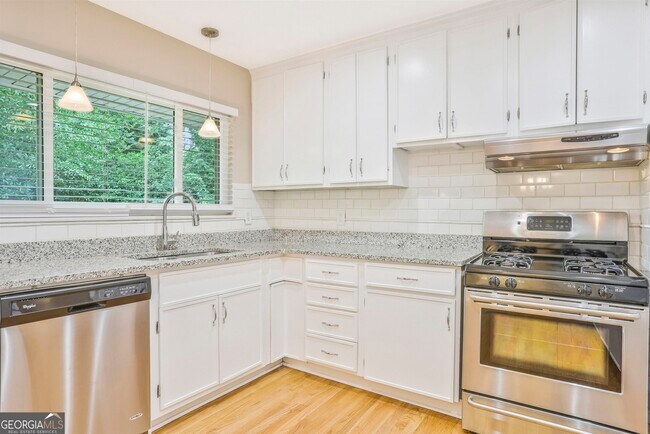 Foto del edificio - 3777 Montford Dr