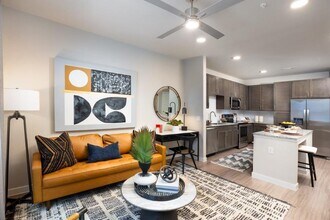 Building Photo - Allora Cinco Ranch