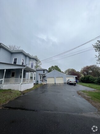 Building Photo - 34 N Maple St