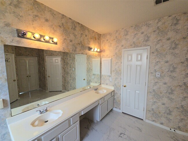 Foto del edificio - 1627 Park Harbor Estates Dr