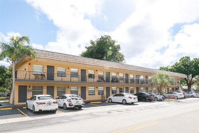 Building Photo - 1151 NE 17th Ct