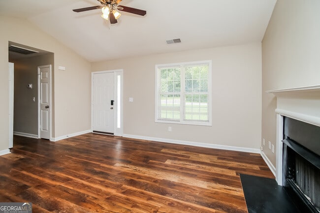 Foto del edificio - 73 Jordan Rd SE