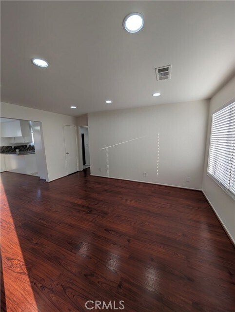 Foto del edificio - 845 W Olive Ave